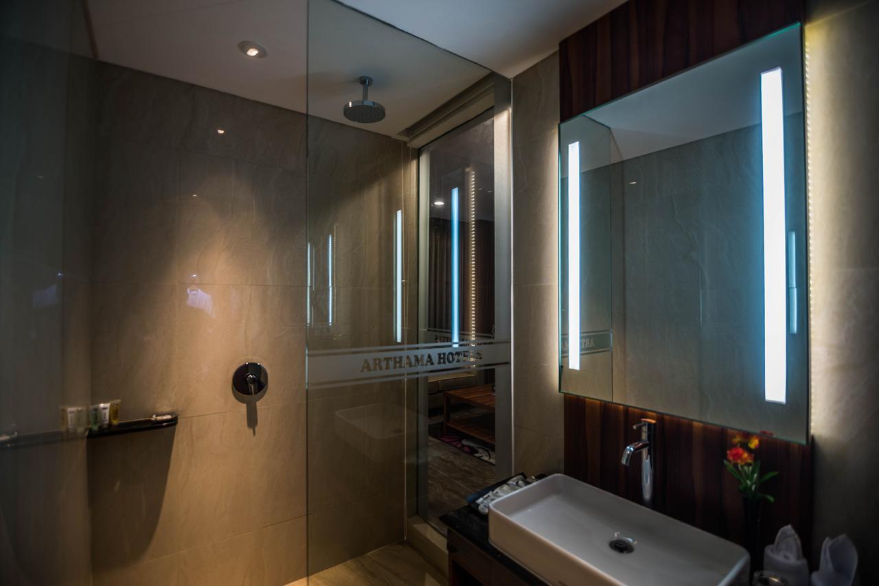 Arthama Hotels Макасар Экстерьер фото
